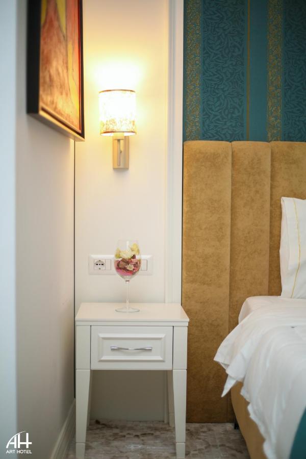 Art Hotel Tiranë Ngoại thất bức ảnh