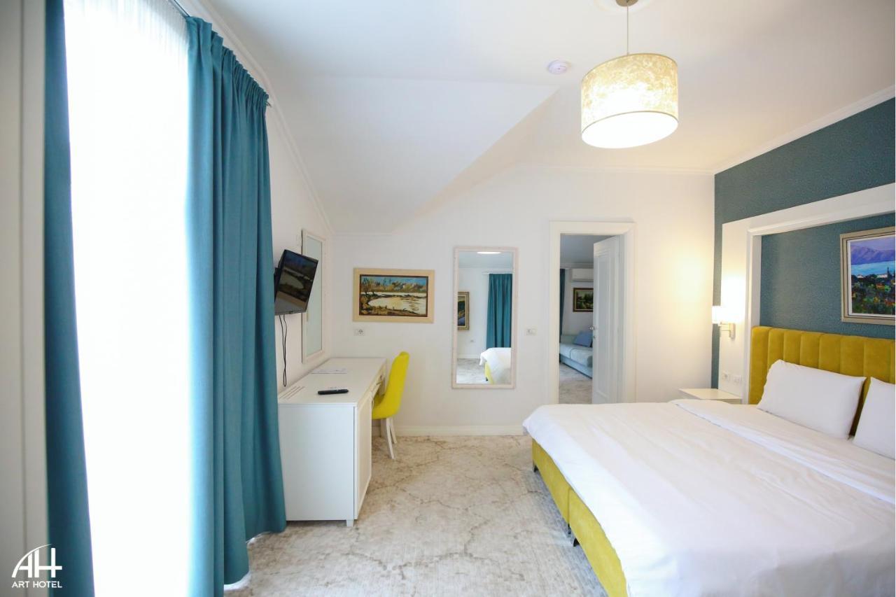Art Hotel Tiranë Ngoại thất bức ảnh