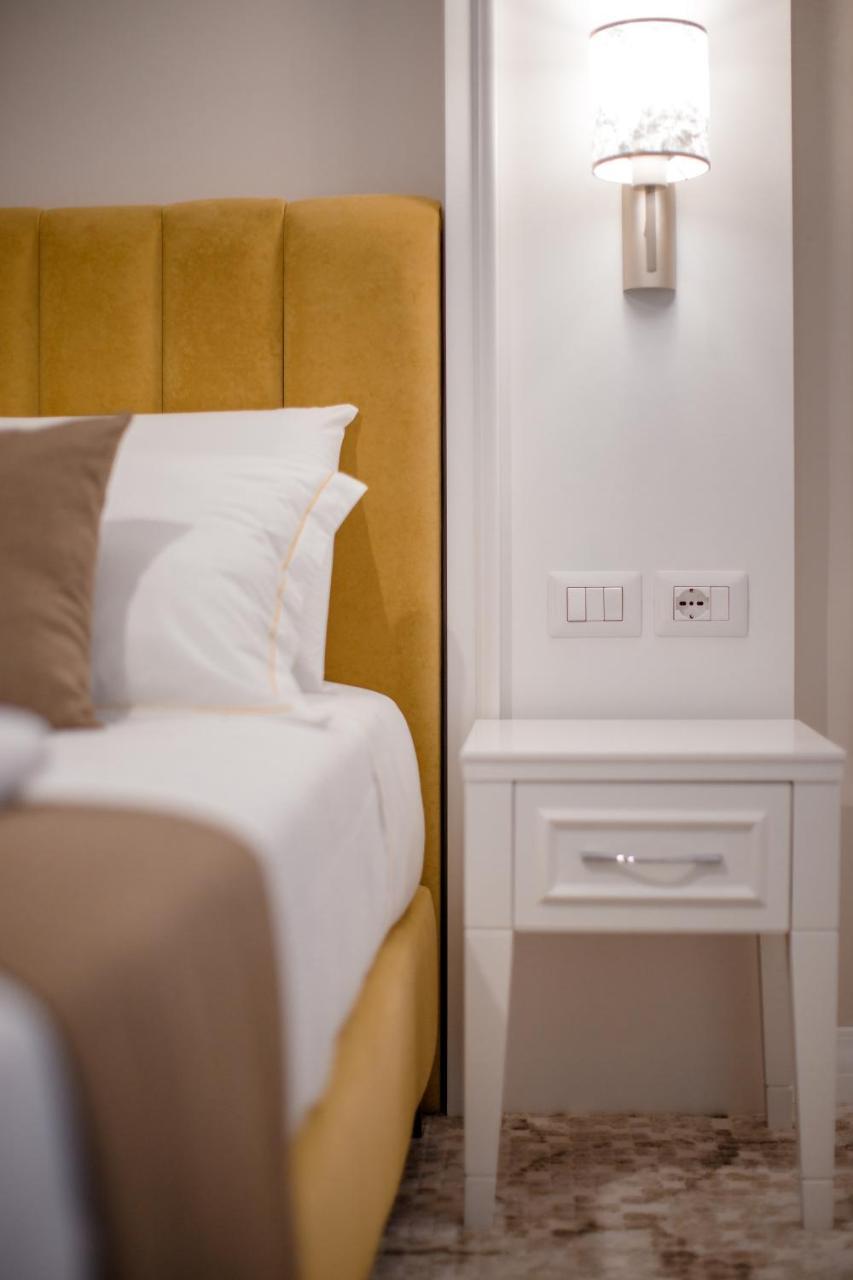 Art Hotel Tiranë Ngoại thất bức ảnh