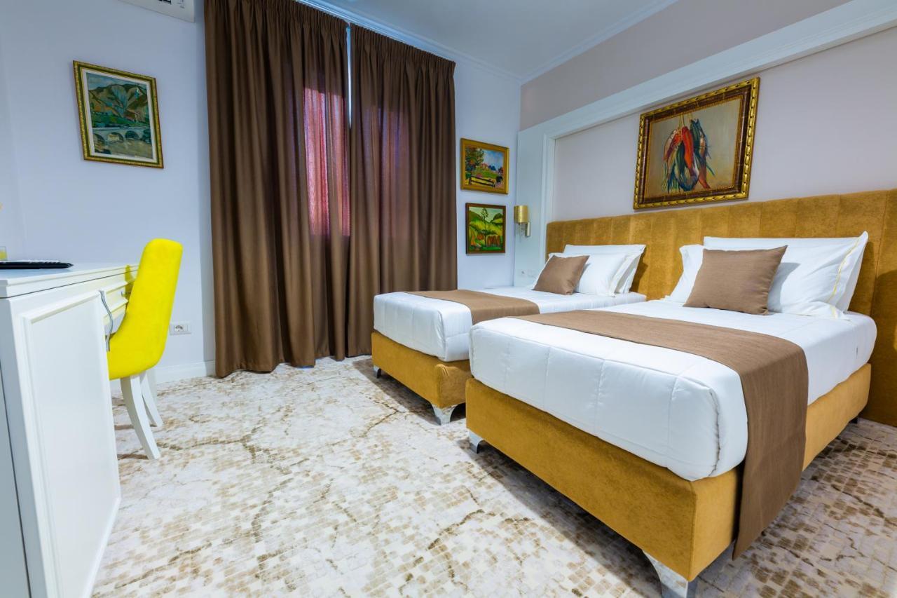 Art Hotel Tiranë Ngoại thất bức ảnh