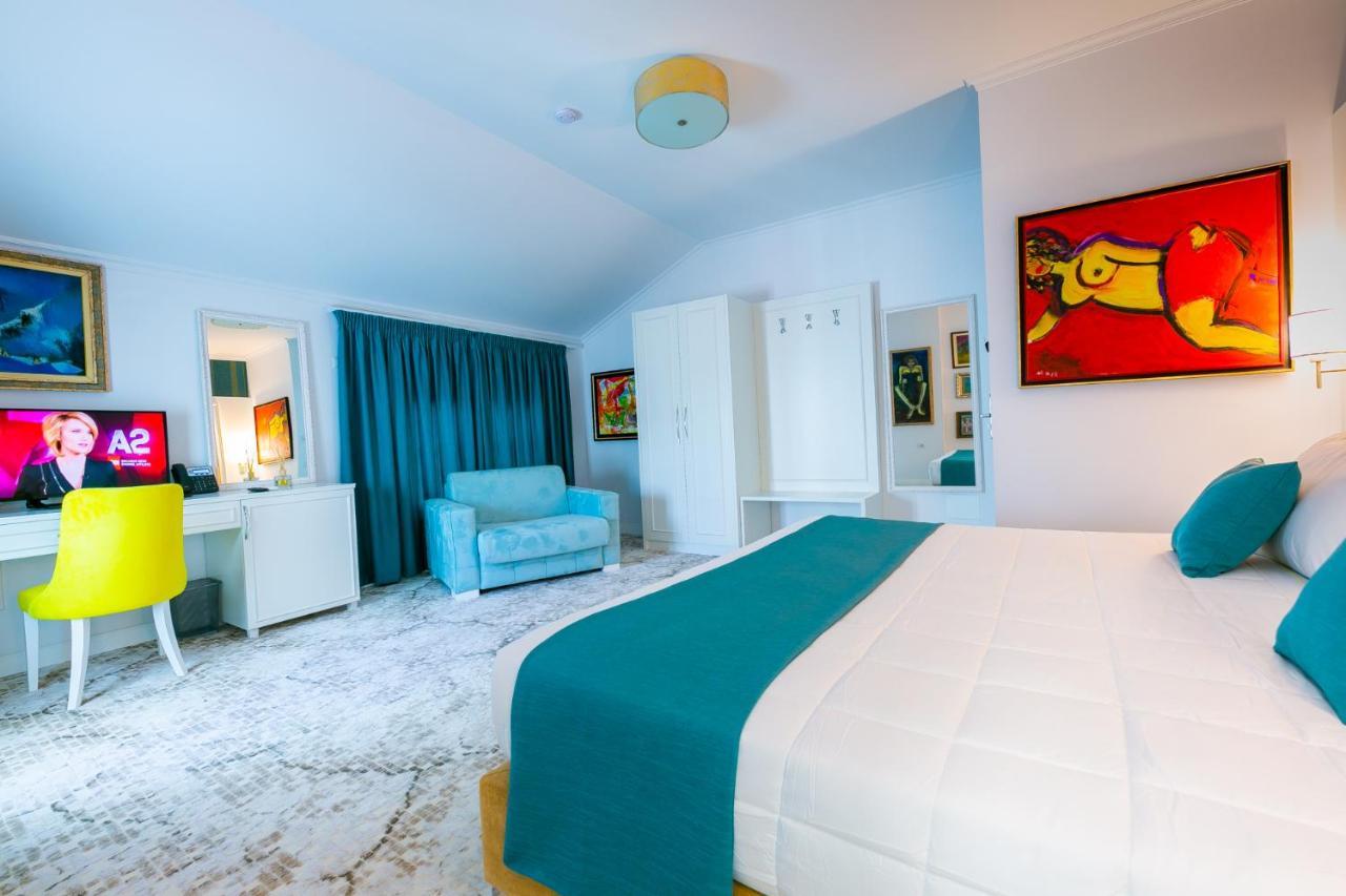 Art Hotel Tiranë Ngoại thất bức ảnh
