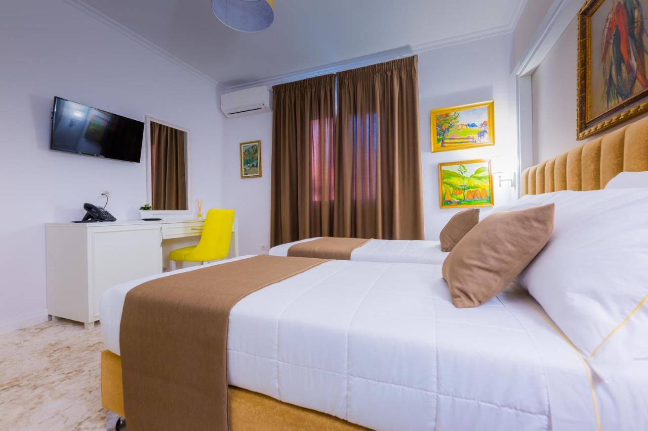 Art Hotel Tiranë Ngoại thất bức ảnh