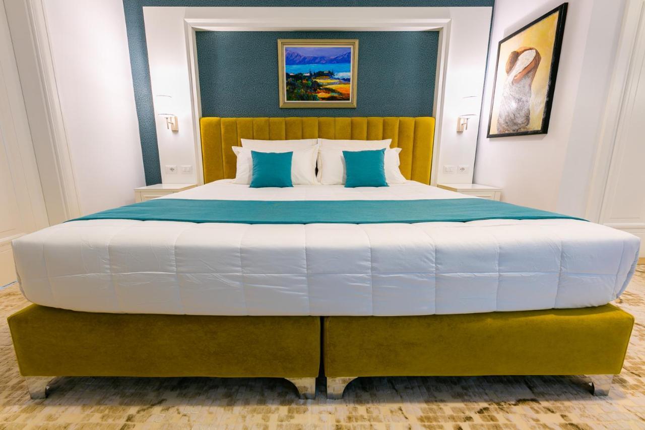Art Hotel Tiranë Ngoại thất bức ảnh