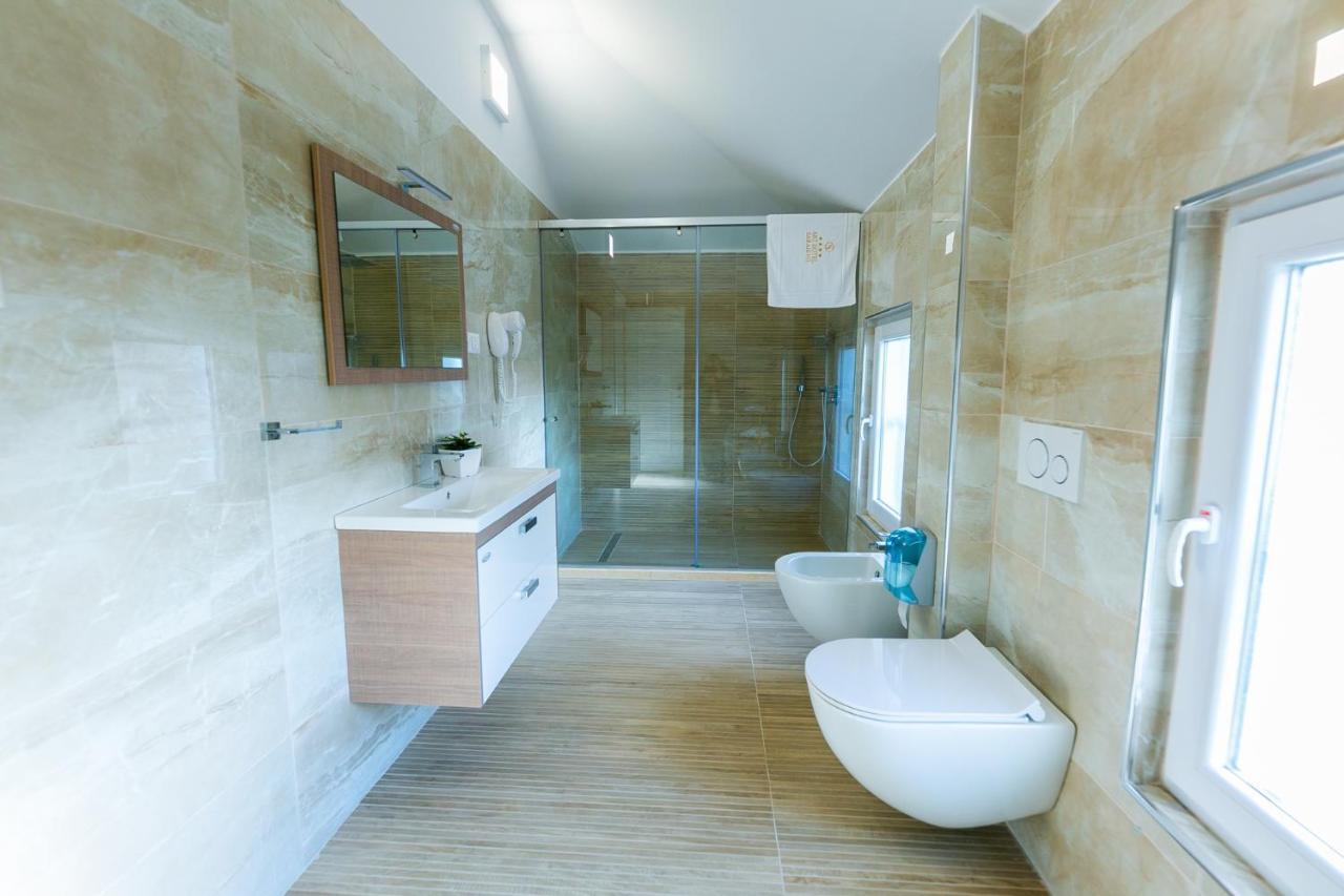 Art Hotel Tiranë Ngoại thất bức ảnh