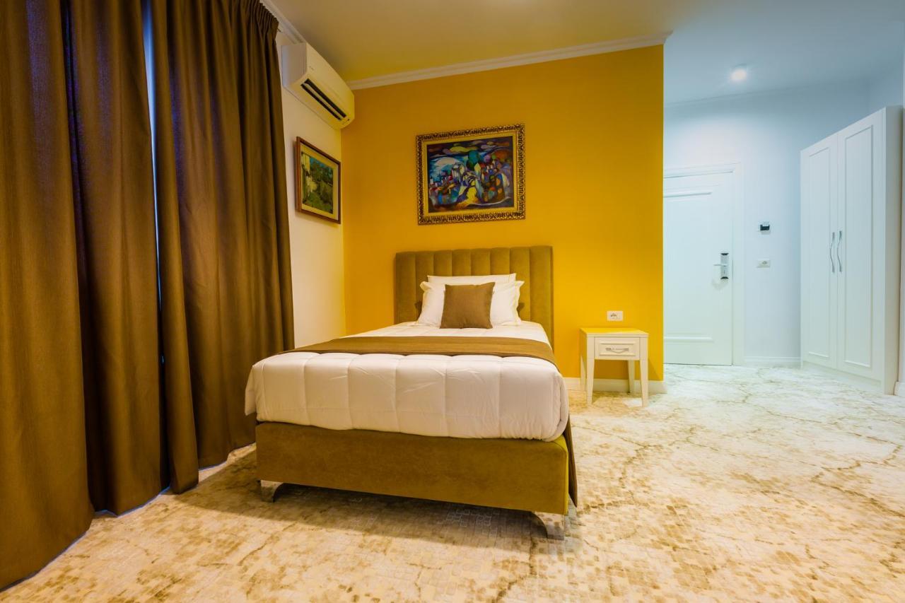 Art Hotel Tiranë Ngoại thất bức ảnh